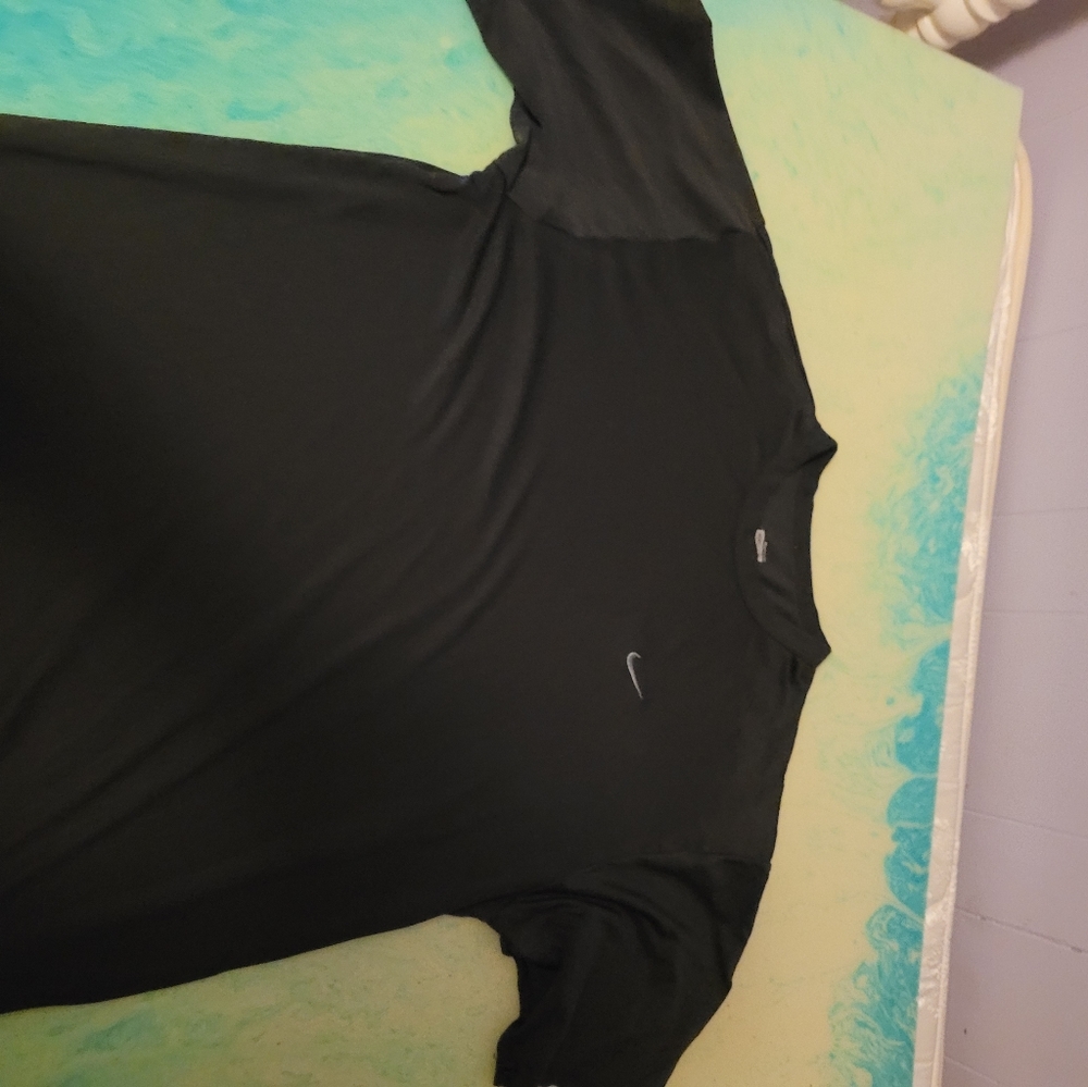 Black Nike dri fit tshirt